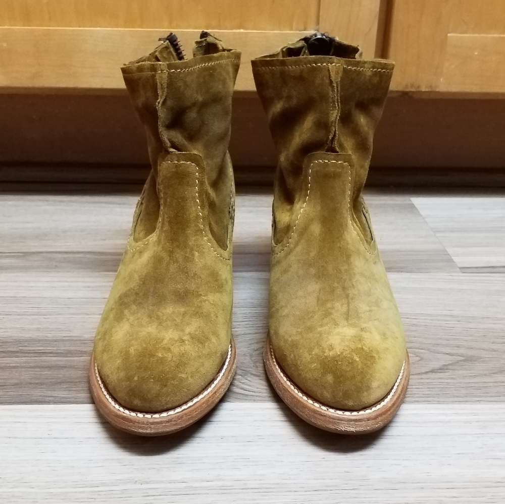 Frye Low Top " Leslie" Booties - Picture 2 of 5